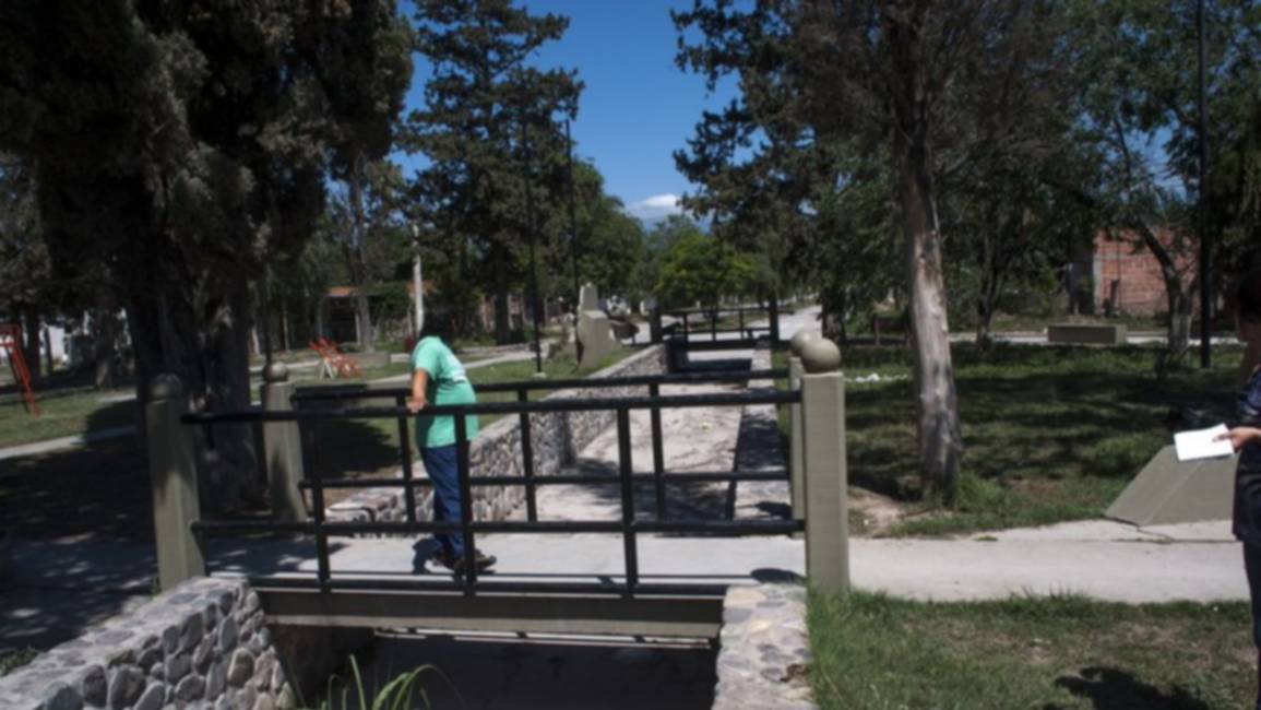 Temor de vecinos tras el abuso sexual a una joven en villa Los Tarcos