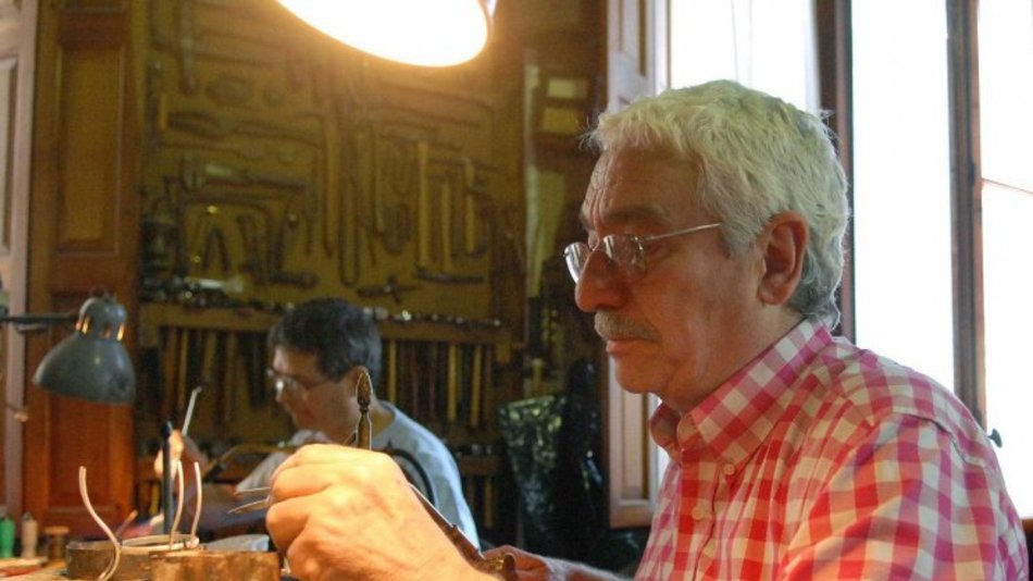 Bastón del nuevo presidente tendrá alusiones al NOA