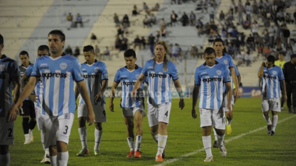 Gimnasia dijo adiós: perdió 2 a 0 en Sunchales y vienen tiempos de cambio
