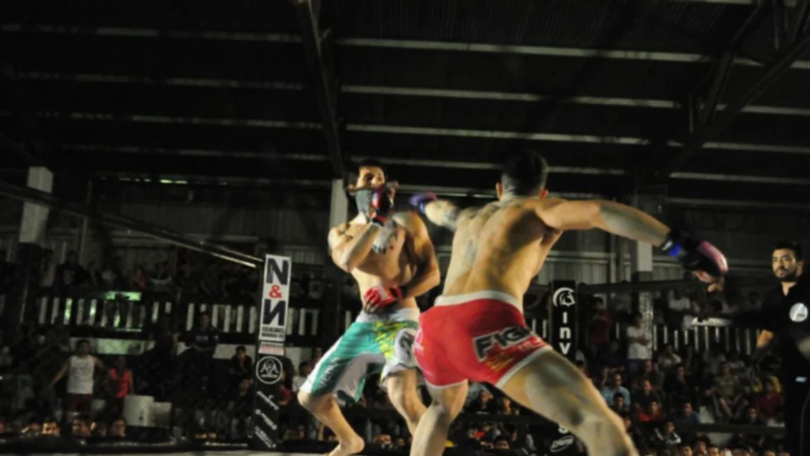 Otra noche de grandes peleas y emociones en el Invictus Fighters XII