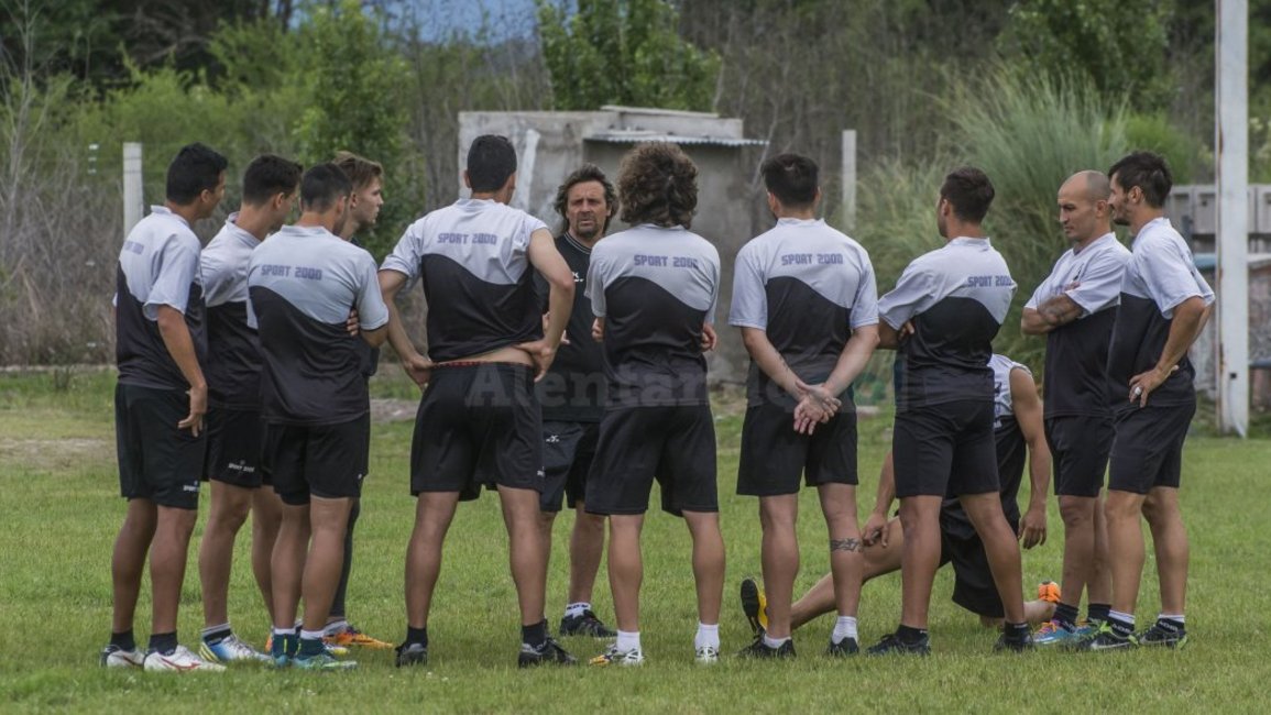 Alivio para Central Norte: Monje y Villar, recuperados, jugarán