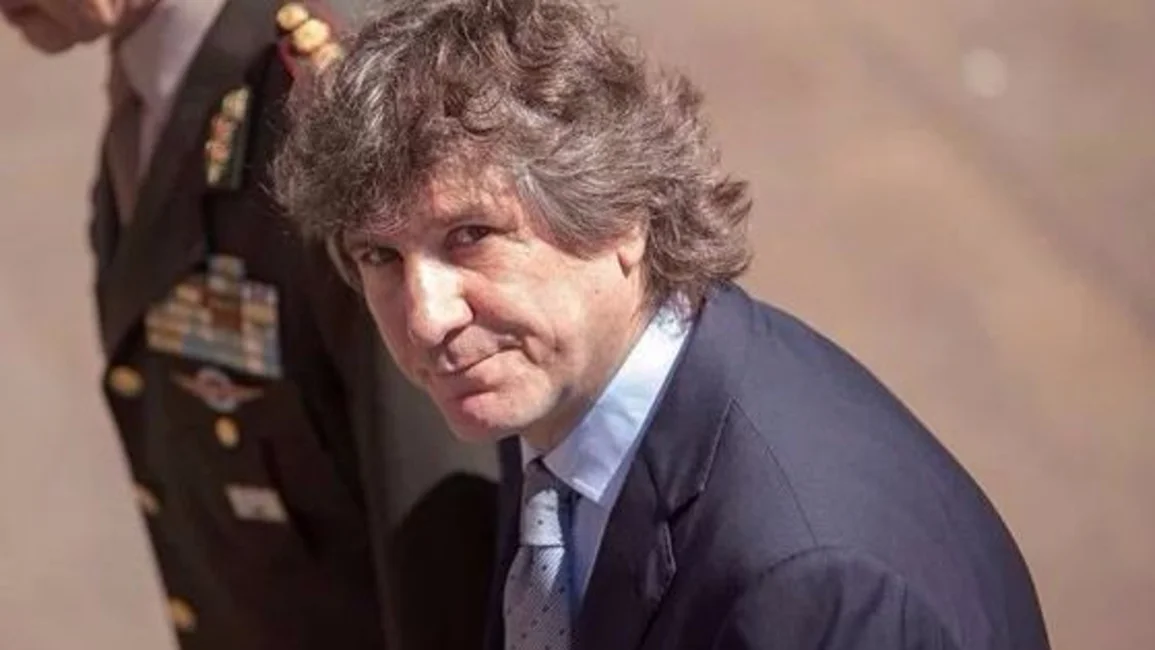 Debe explicar el origen de U$S 80.000 sin justificar 