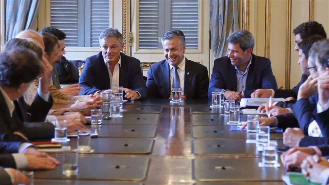 Nación presionará para que las provincias bajen el gasto y los impuestos 