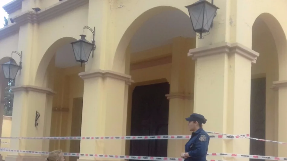 El temblor, la  causa del daño en la iglesia 