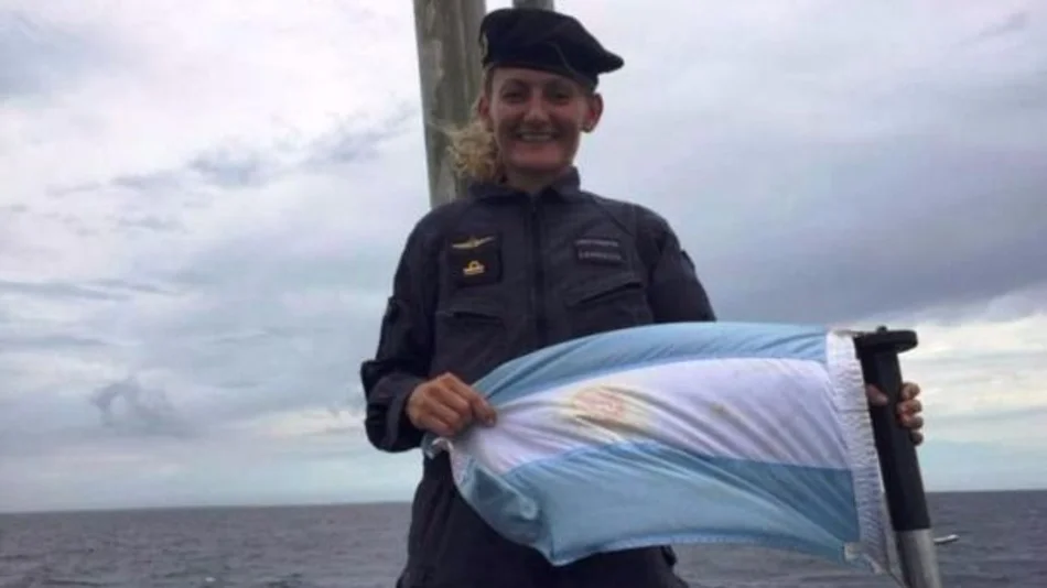 Conocé a María Krawczyk, la primera mujer oficial de la Armada Argentina