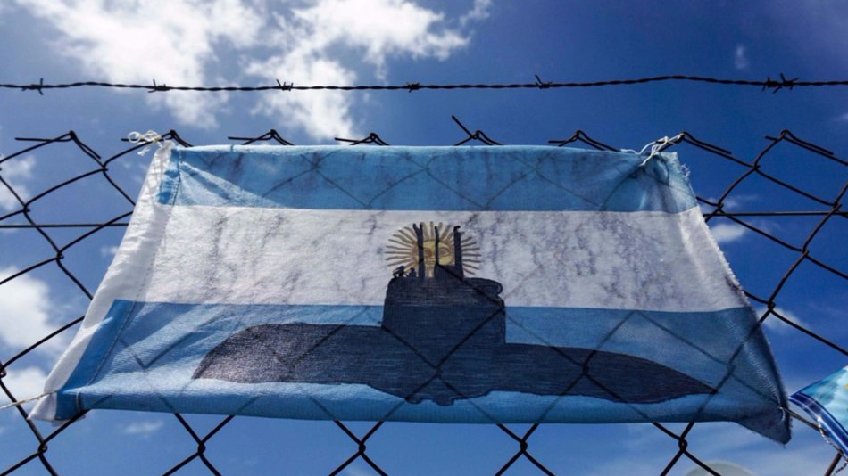 Último parte de la Armada: las bengalas y la balsa halladas en el rastrillaje no son del submarino 