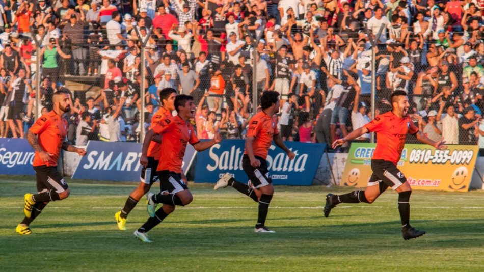 Pellegrini y Central Norte, una semifinal "súper caliente"