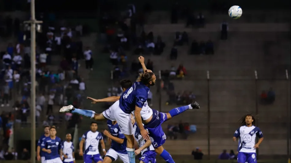 Gimnasia y Juventud juegan un clásico entre  el infierno y el purgatorio