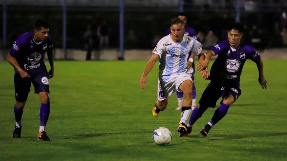 Gimnasia, con suerte en el clásico y con mucha "mufa" en el torneo