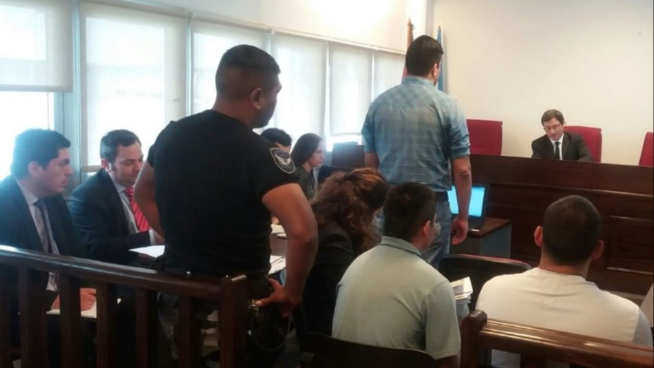 Juicio por una  trágica pelea de  barras "cuervas"