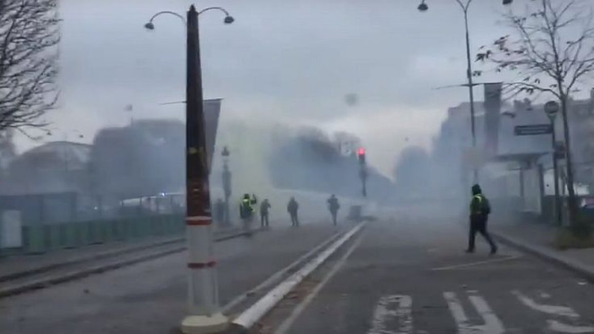 Graves incidentes en París, durante las protestas contra el aumento de los combustibles