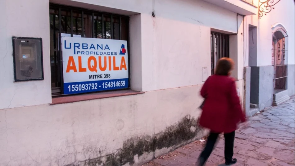Crisis: miles de salteños dejaron  de alquilar y comparten la casa