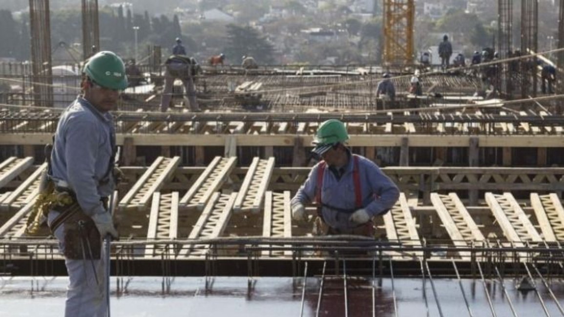 El sector de la construcción pide declarar la emergencia y propone un plan de 40 mil casas para impulsar una reactivación