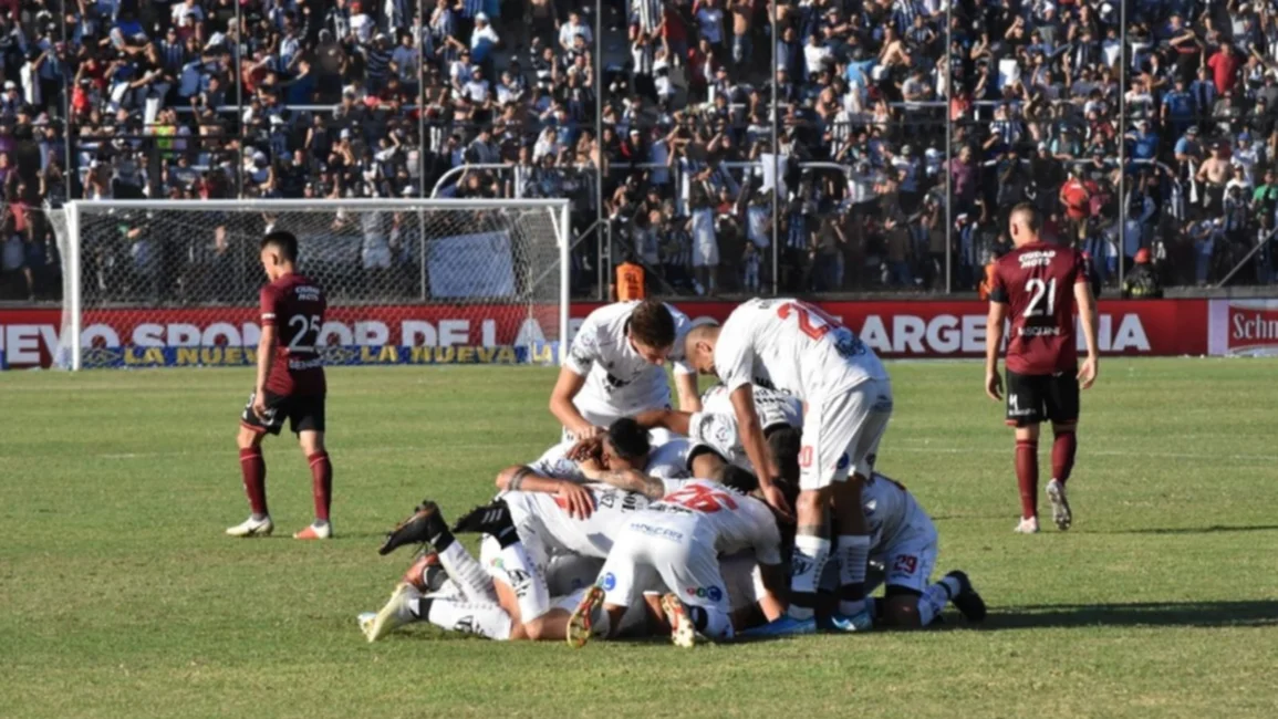 Central Córdoba superó a Lanús y es finalista de la Copa Argentina