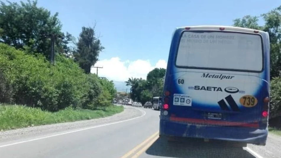 Caos en el tránsito: dos semáforos en solo 30 metros en la ruta 68