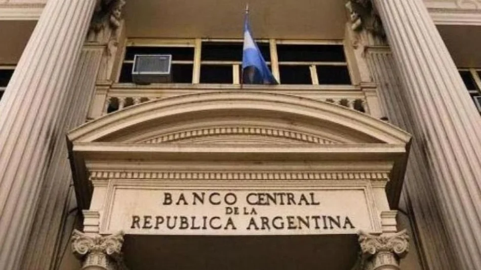 El BCRA autoriza a los bancos a actualizar el costo de las comisiones hasta un 18%