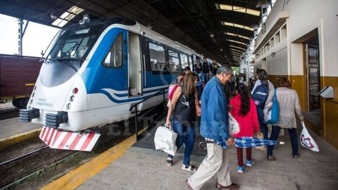 Crece la expectativa por el tren de pasajeros al Valle de Lerma: hubo reunión de vecinos