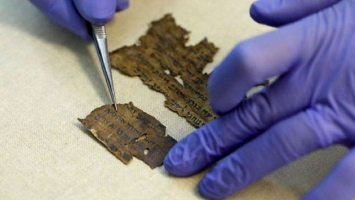 Adolfo Roitman, el argentino detrás de los manuscritos bíblicos más antiguos del mundo
