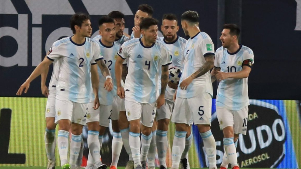 Argentina, por un cierre ideal de 2020 ante un Perú políticamente "en llamas"