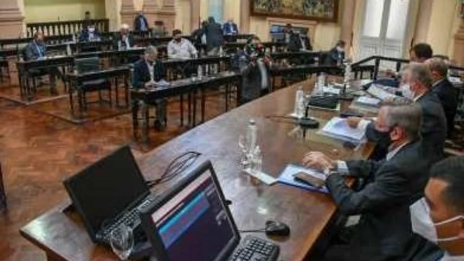 Ya tiene media sanción la suspensión de las PASO
