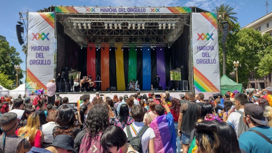 Miles de personas participan de la Marcha del Orgullo en Plaza de Mayo: ¿cuándo será en Salta?