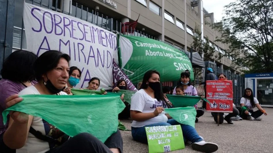 Manifestaciones en apoyo a una médica de Tartagal y a una militante feminista