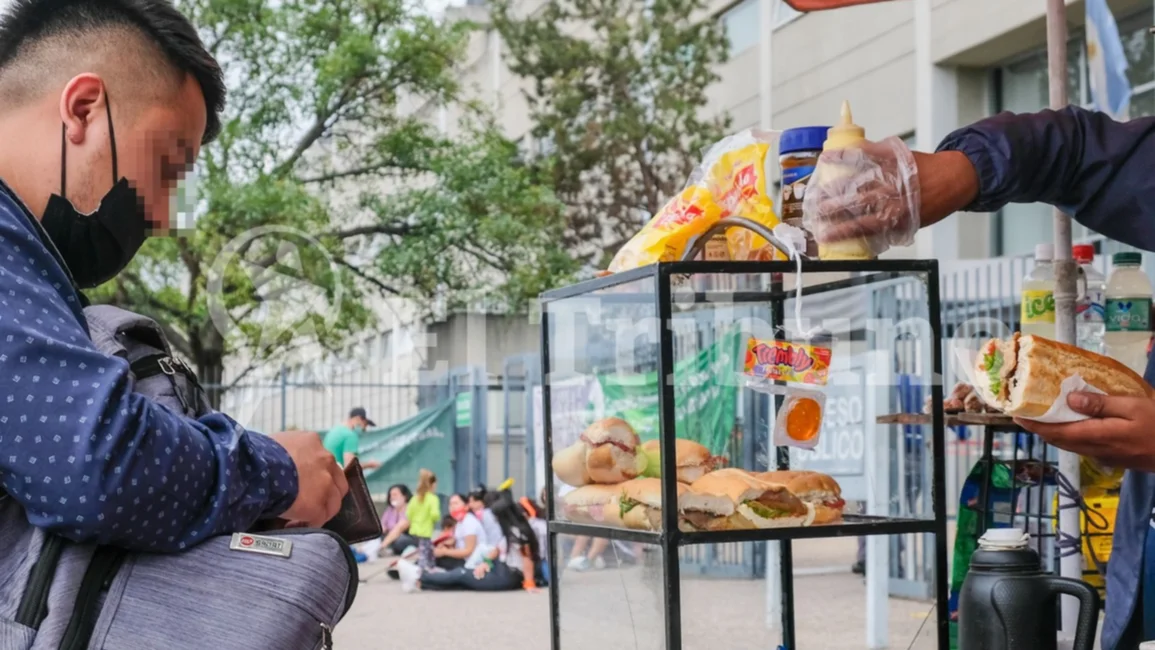 ¡ATENCIÓN! Sándwiches, mayonesas y pollo en mal estado, focos de transmisión de salmonella 