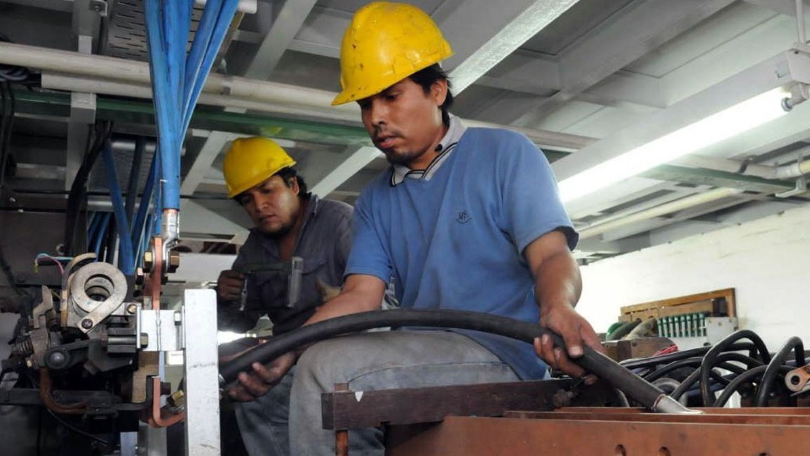 Convenio: $900 millones para sectores productivos salteños