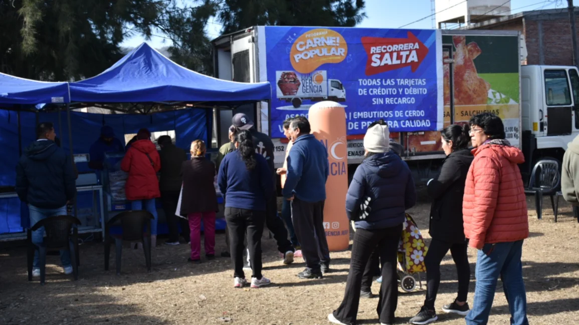 El camión de “Carne popular” llega al CIC de Limache y a barrio La Paz