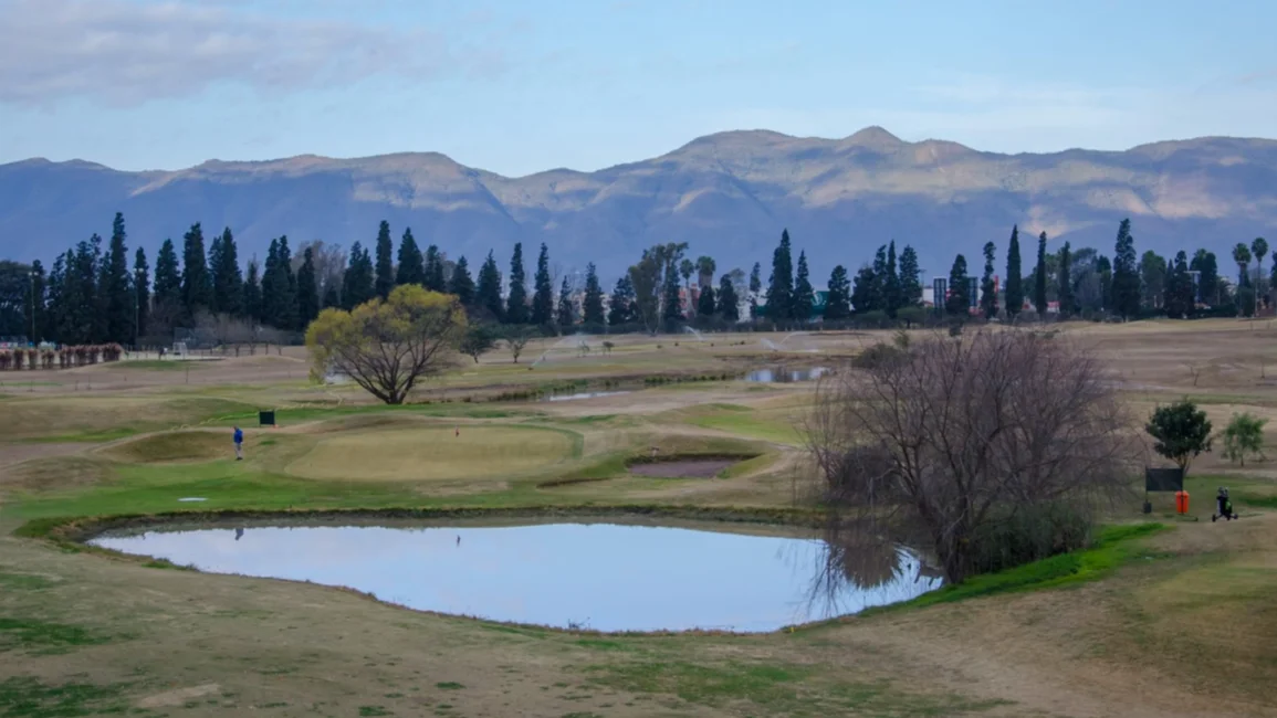 En Salta se juega la Copa Argentina del Jockey Club