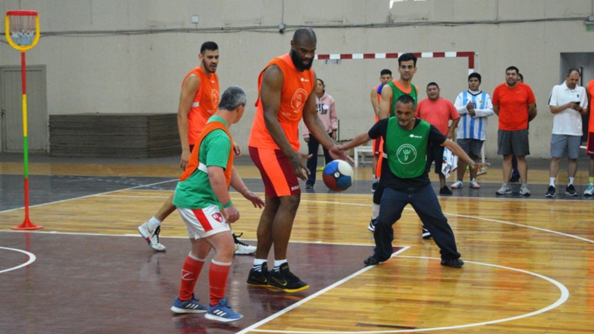 Jornada solidaria de parte de Salta Basket