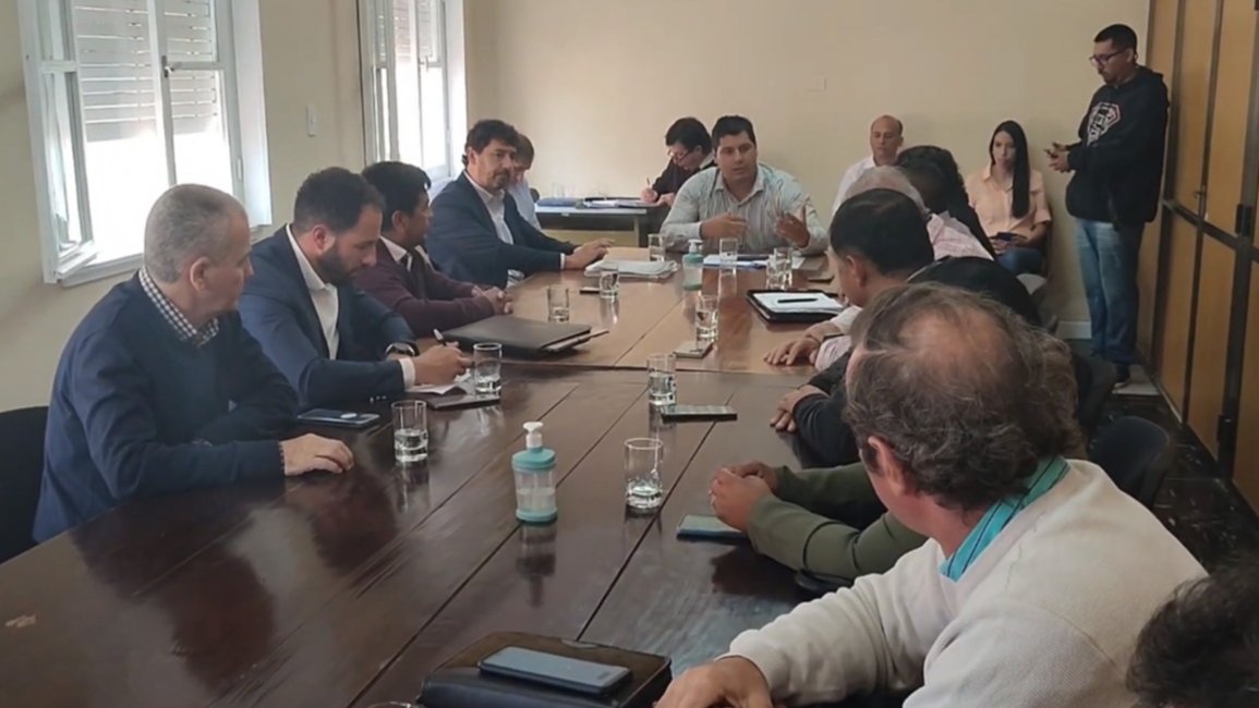 Debaten cambios en la ley de contrataciones del Estado