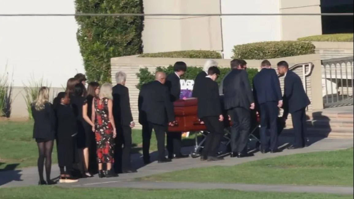 VIDEO. El elenco de Friends le dio el último adiós a Matthew Perry