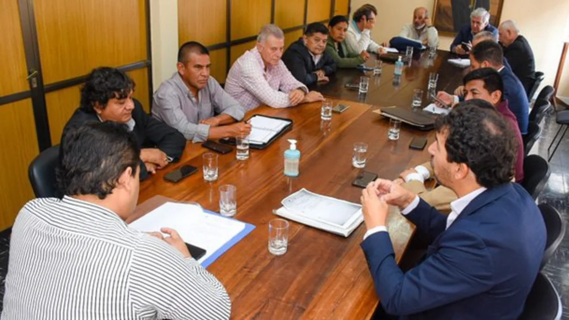 Una ley específica para contratar obras públicas