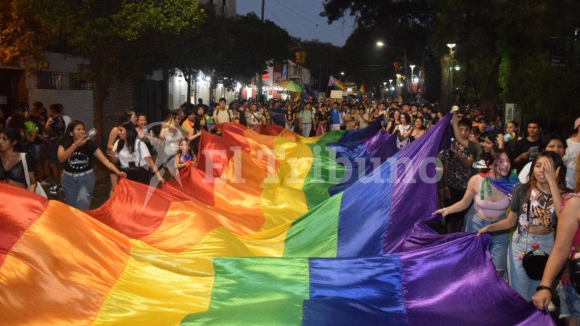 VIDEOS. La Marcha del Orgullo en Salta tuvo una alta convocatoria: "Venimos por nuestros derechos"