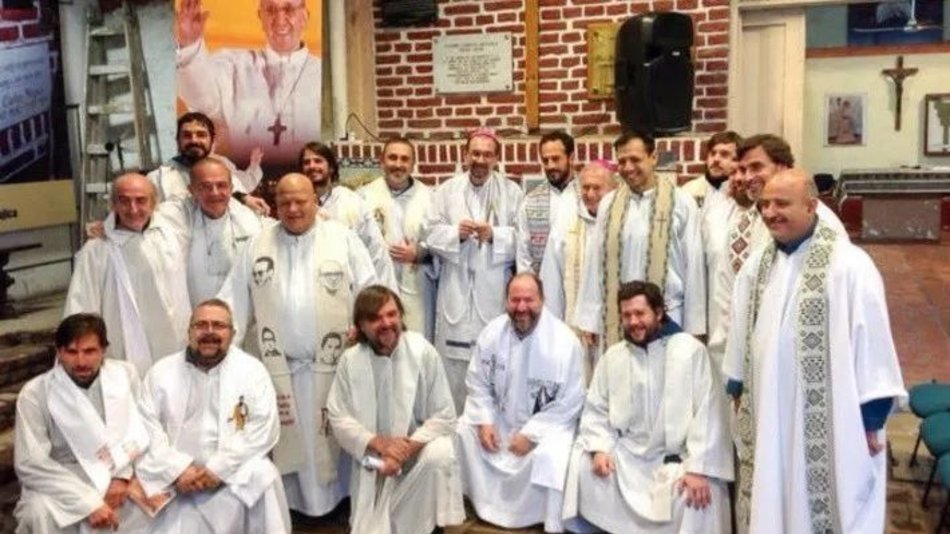 Curas villeros manifestaron su preocupación ante el "peligro" de Milei pueda ganar las elecciones