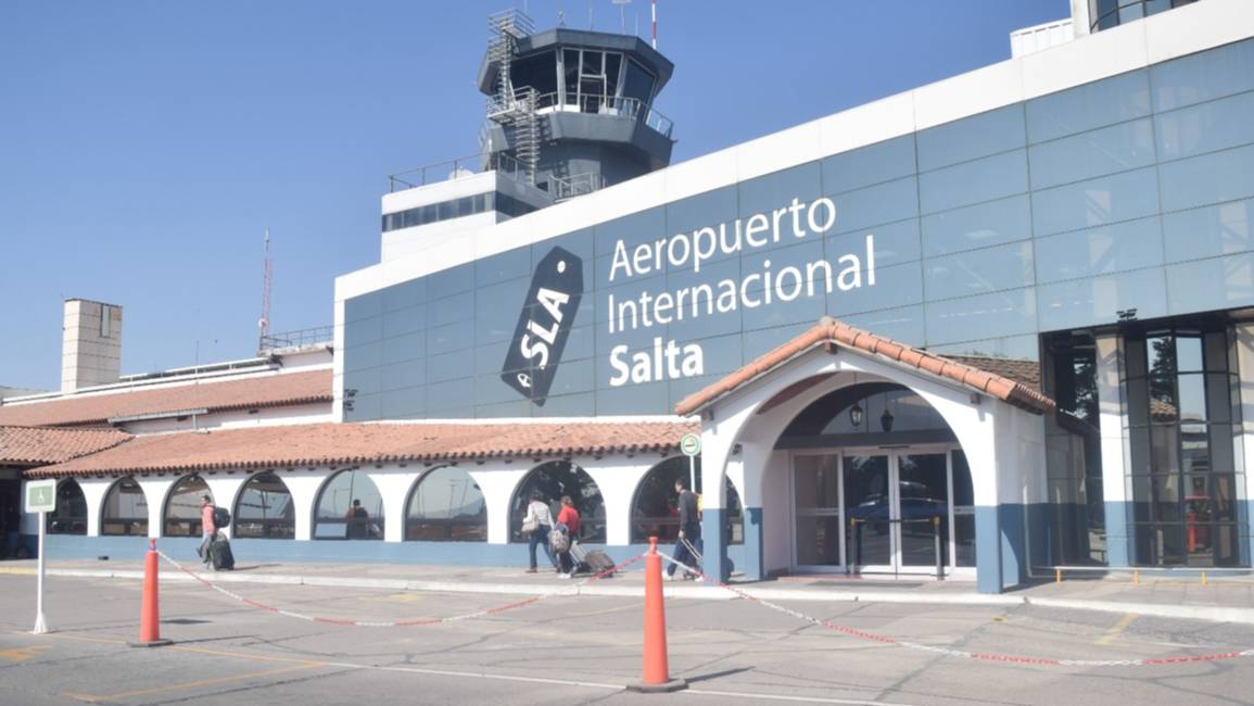 La tasa aeroportuaria bajará a 15 dólares por pasajero en 2024