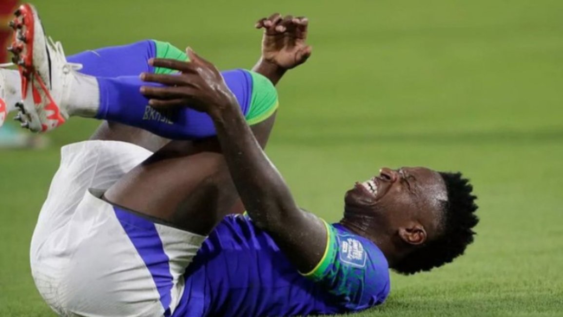 Baja confirmada para Brasil: Vinicius no jugará ante Argentina