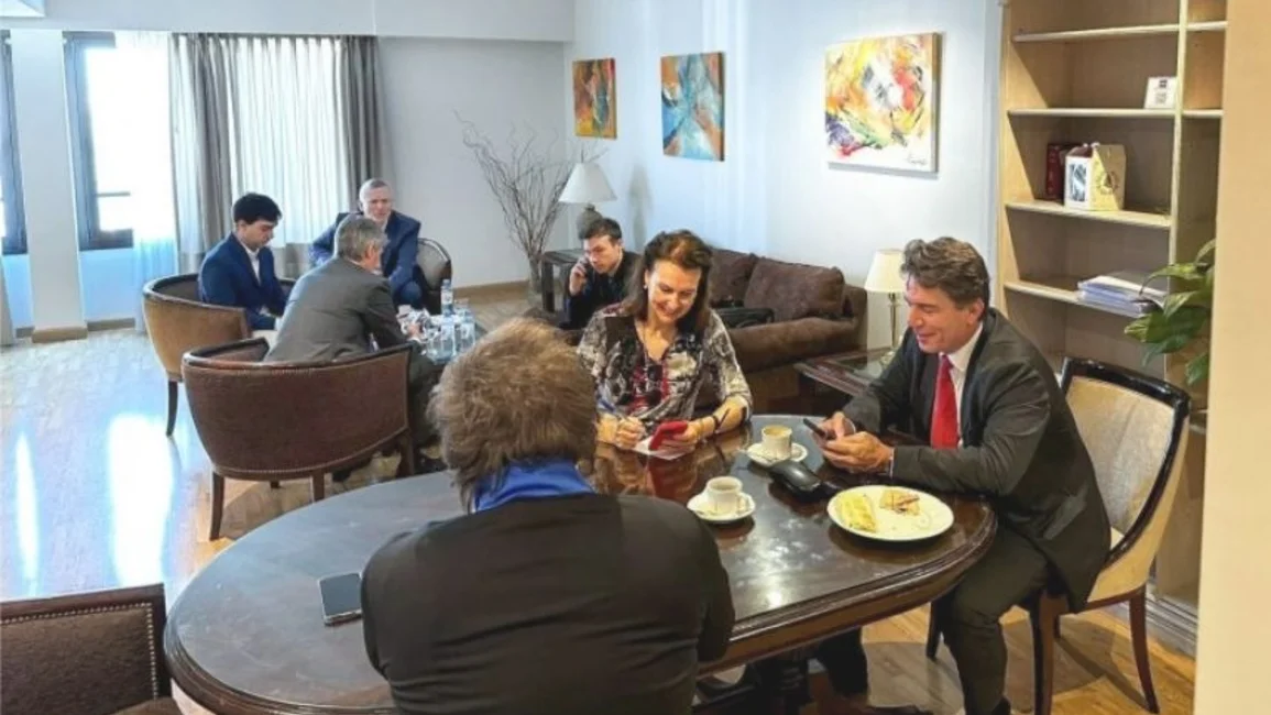 Reunión de Gabinete, entrevistas y charlas con mandatarios: los primeros días de Milei como presidente electo