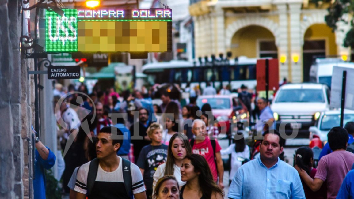 Dólar blue en Salta. En medio de las decisiones de Milei, el dólar informal bajó en Salta