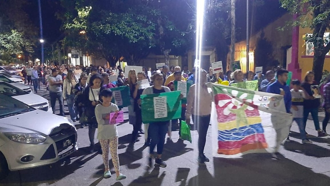 Metán marcha  para pedir por un centro de adicciones y la presencia de Gendarmería