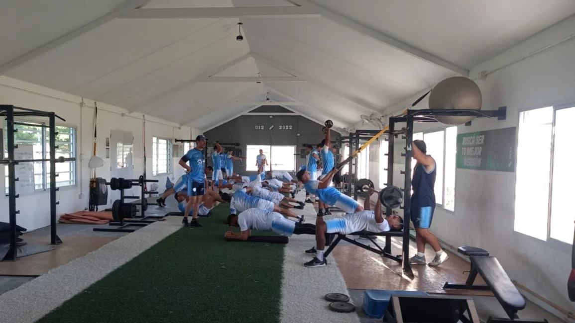 Gimnasia y Tiro en Bahía Blanca: la llegada del plantel y cómo formará el equipo contra Olimpo