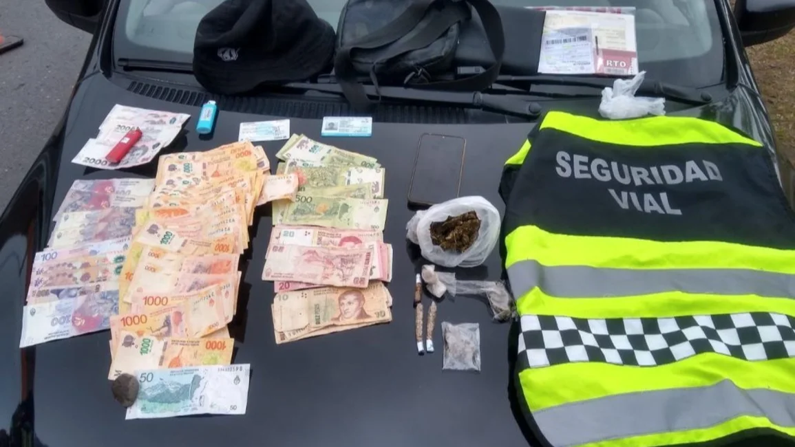 Dos jóvenes fueron detenidos con drogas en la avenida Paraguay