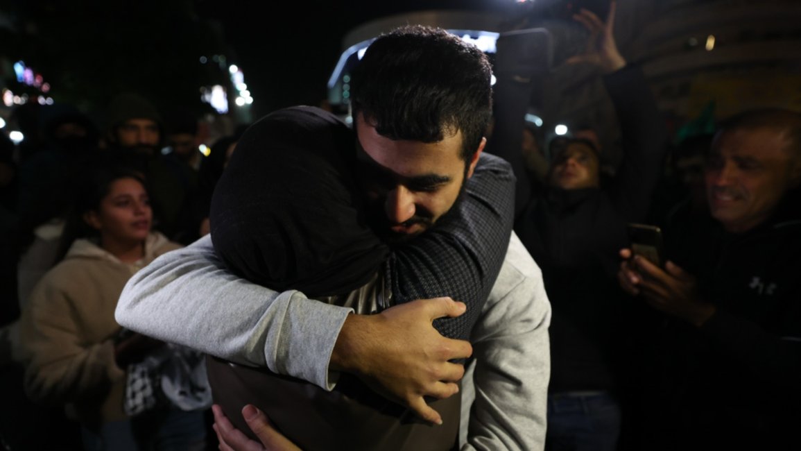  Israel y Hamas ampliarían la tregua tras otro canje de rehenes y prisioneros