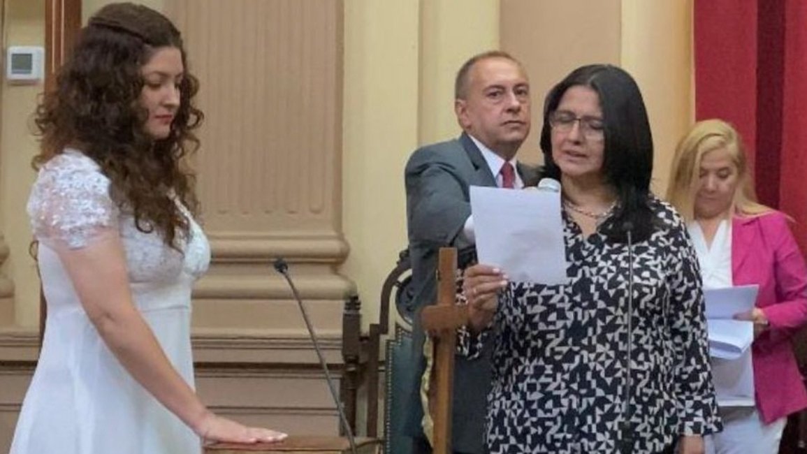 La diputada Griselda, de vender paltas a jurar vestida de novia