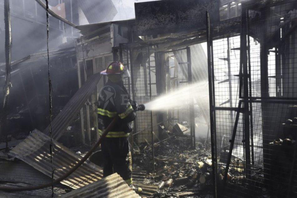 Incendio en el mercado: Fuertes críticas y pedidos de informes en la sesión del Concejo