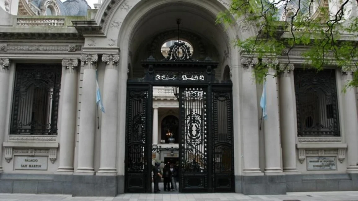 La Cancillería condenó los ataques antisemitas ocurridos en Ámsterdam