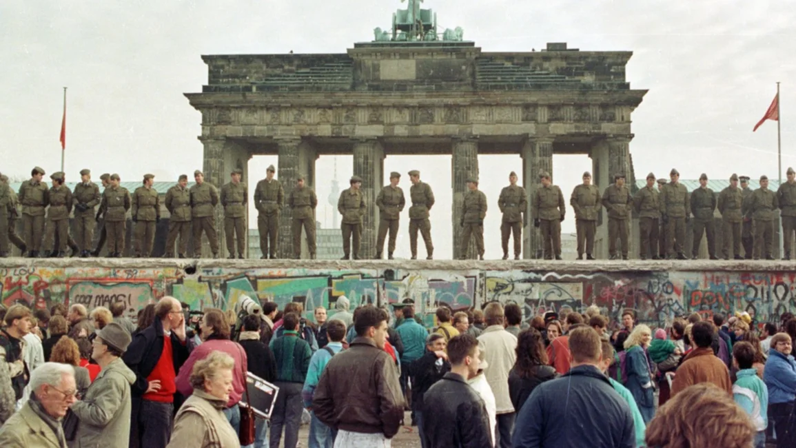 Por qué cayó el Muro de Berlín hace 35 años y cómo su desaparición cambió el mundo