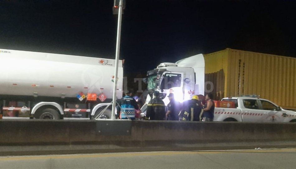 Siniestro vial en Metán: dos camiones chocaron en la Ruta Nacional 9/34