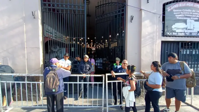 Mercado San Miguel: podría reabrir el miércoles la zona menos afectada por el incendio 